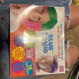 New hair dye kit kids. Never opened. Box is slightly dented